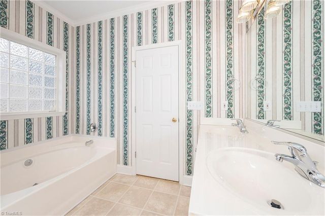 4032 Clinard Road, Clemmons, NC 27012