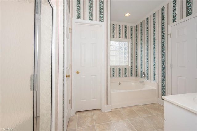 4032 Clinard Road, Clemmons, NC 27012