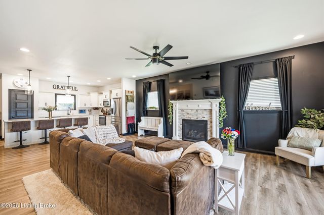 2829 Alder Wood Ln, La Grange, KY 40031