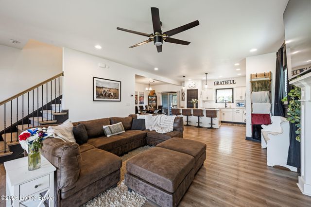 2829 Alder Wood Ln, La Grange, KY 40031