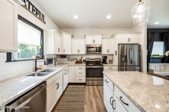 2829 Alder Wood Ln, La Grange, KY 40031