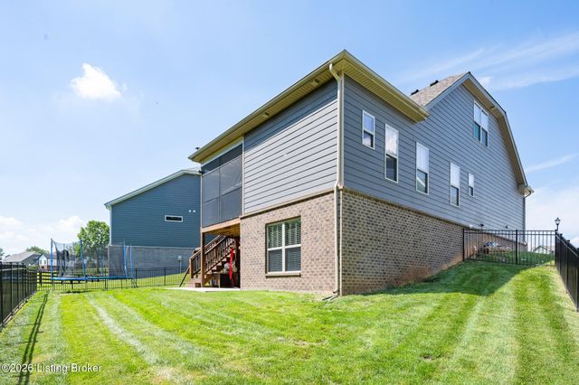 2829 Alder Wood Ln, La Grange, KY 40031