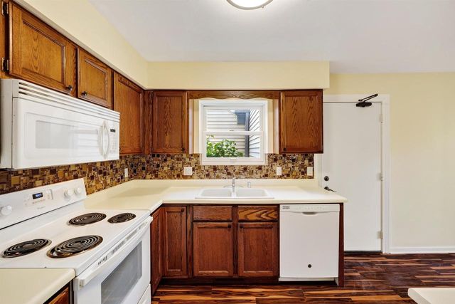 6941 Old Sauk Road, Madison, WI 53717