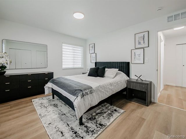 40325 Plymouth Road 103, Plymouth, MI 48170