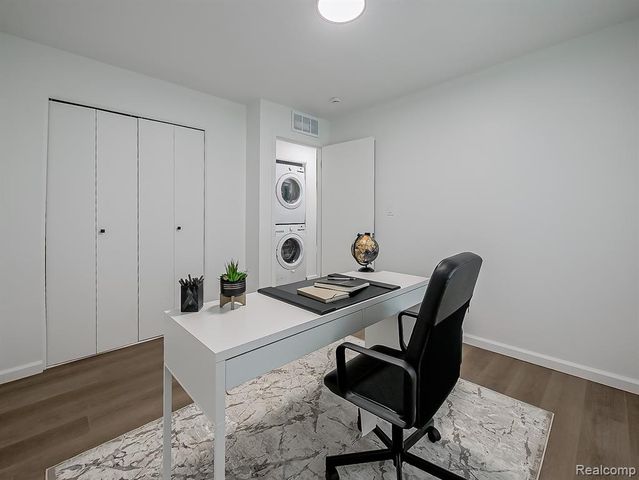 40325 Plymouth Road 103, Plymouth, MI 48170