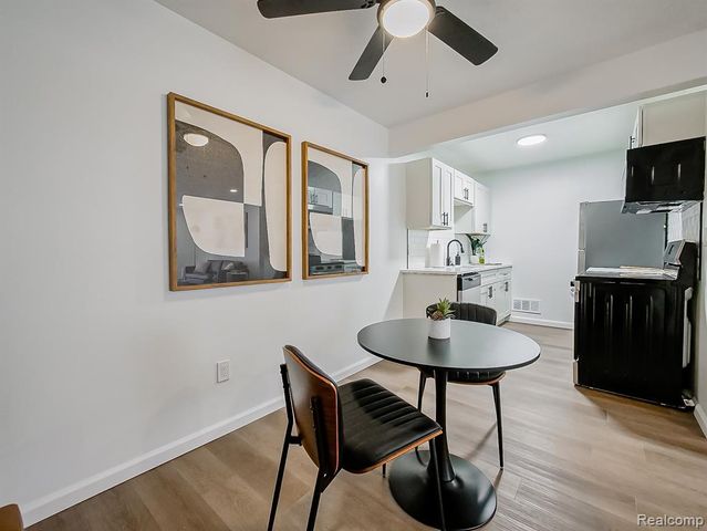 40325 Plymouth Road 103, Plymouth, MI 48170