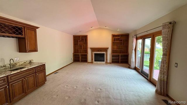 3440 Salem Drive, Rochester Hills, MI 48306