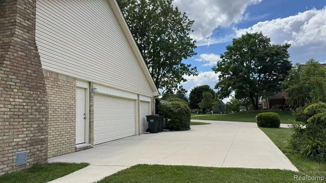 3440 Salem Drive, Rochester Hills, MI 48306