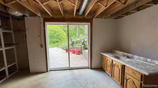 3440 Salem Drive, Rochester Hills, MI 48306
