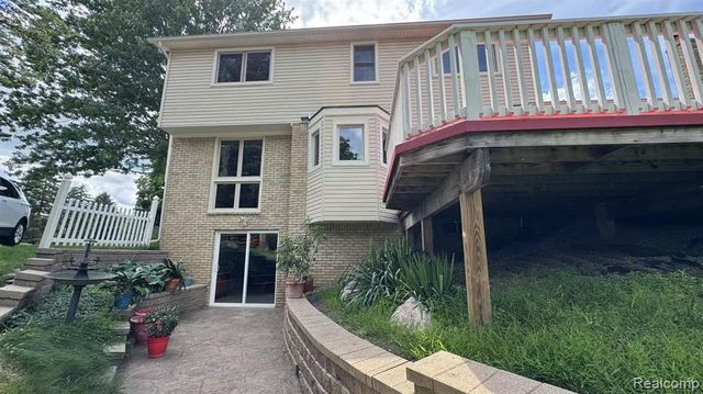 3440 Salem Drive, Rochester Hills, MI 48306