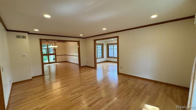 3440 Salem Drive, Rochester Hills, MI 48306