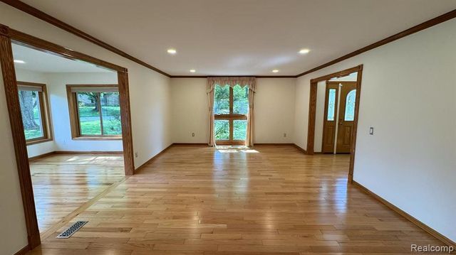 3440 Salem Drive, Rochester Hills, MI 48306