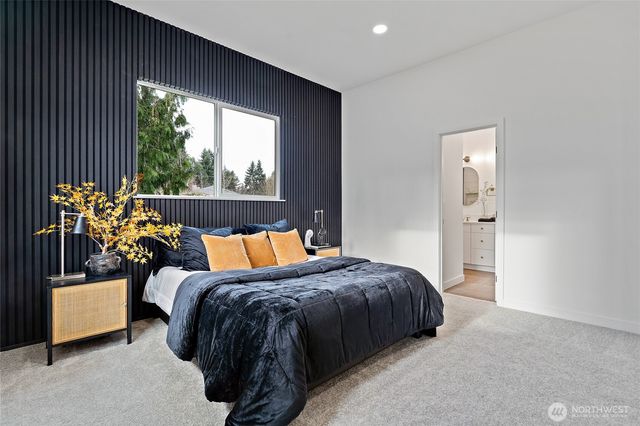 19628 Heinz Place, Lynnwood, WA 98036