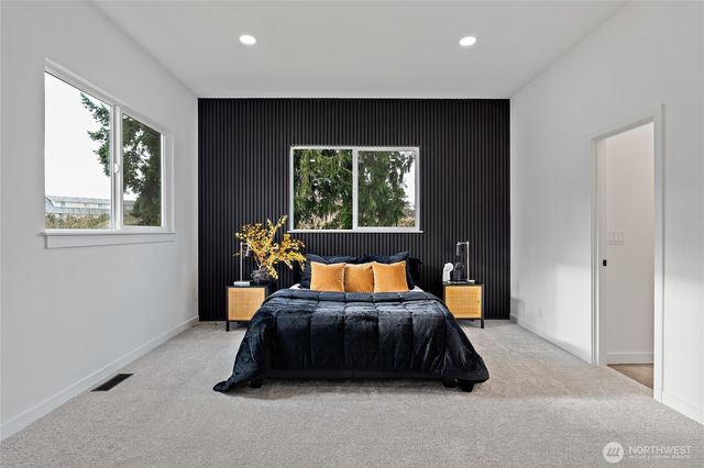 19628 Heinz Place, Lynnwood, WA 98036