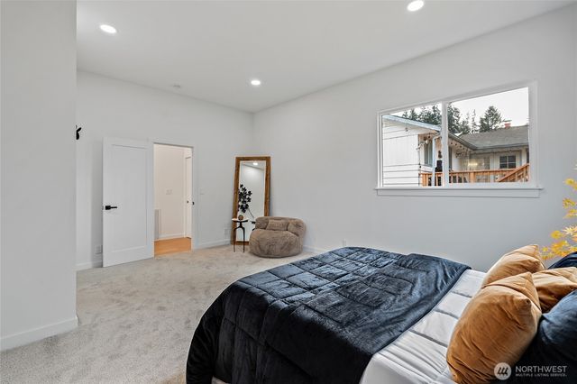 19628 Heinz Place, Lynnwood, WA 98036