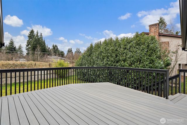 19628 Heinz Place, Lynnwood, WA 98036