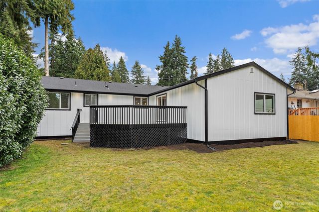 19628 Heinz Place, Lynnwood, WA 98036