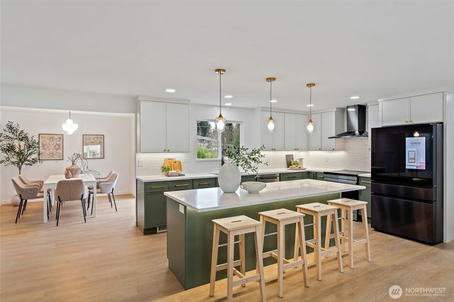 19628 Heinz Place, Lynnwood, WA 98036