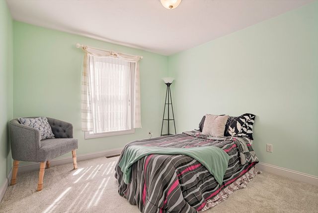 55 Angell Brook Dr 55, West Boylston, MA 01583
