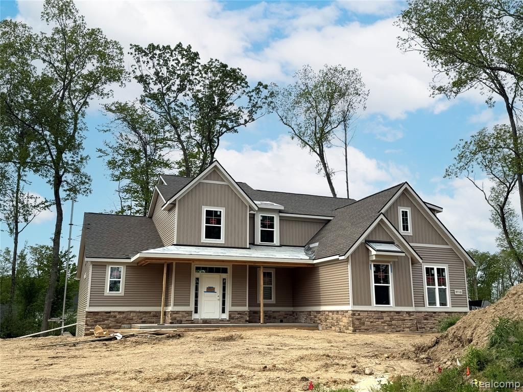 9710 Chalfonte Drive, Brighton, MI 48116