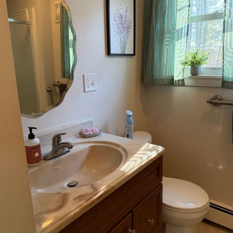 86 Chestnut Hill Road, Rochester, NH 03867