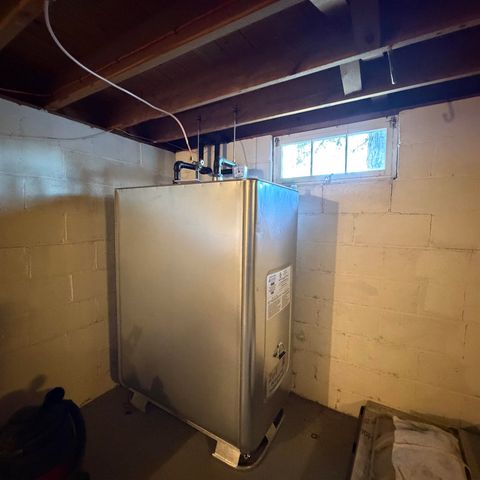 86 Chestnut Hill Road, Rochester, NH 03867