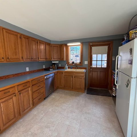86 Chestnut Hill Road, Rochester, NH 03867