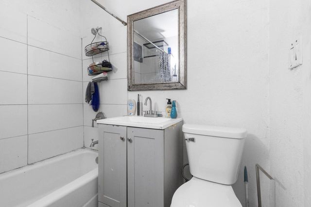 1567 S Cesar E Chavez DRIVE, Milwaukee, WI 53204