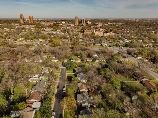 613 Cordell Street, Denton, TX 76201