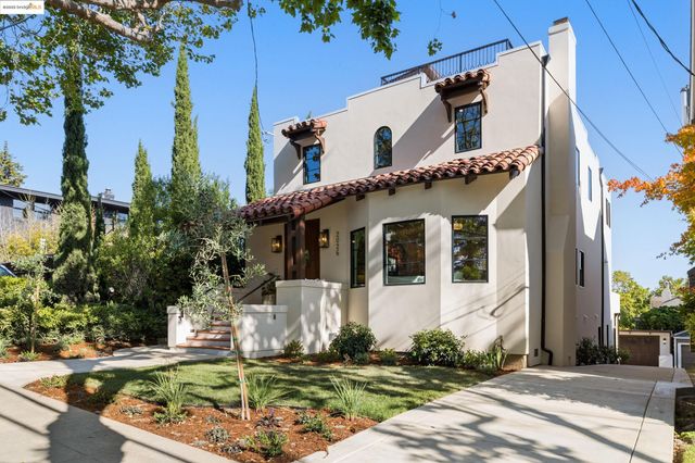 2026 Oakland Ave, Piedmont, CA 94611