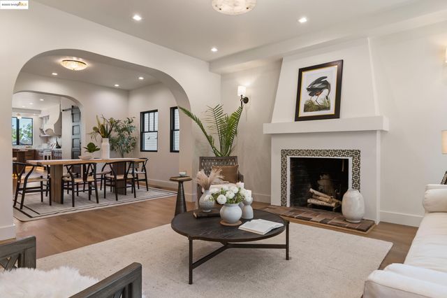 2026 Oakland Ave, Piedmont, CA 94611