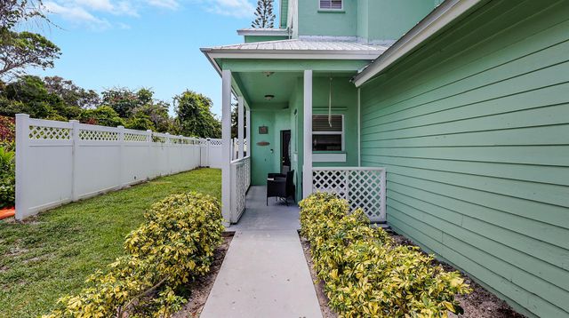 10636 SE Rosemarie Court, Hobe Sound, FL 33455
