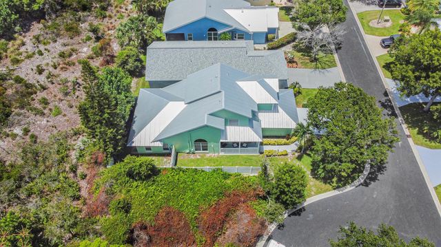 10636 SE Rosemarie Court, Hobe Sound, FL 33455
