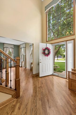 1616 Rolling Hills Drive, Crystal Lake, IL 60014