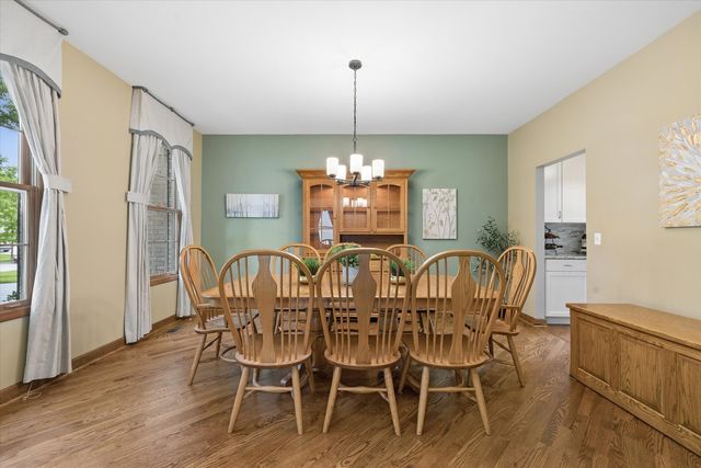 1616 Rolling Hills Drive, Crystal Lake, IL 60014