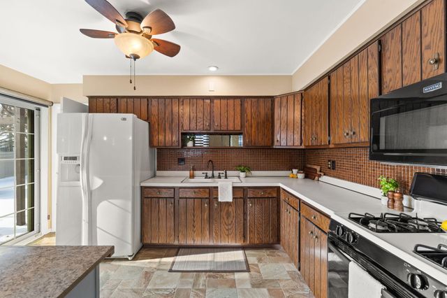 9320 Forrest Drive, Highland, IN 46322