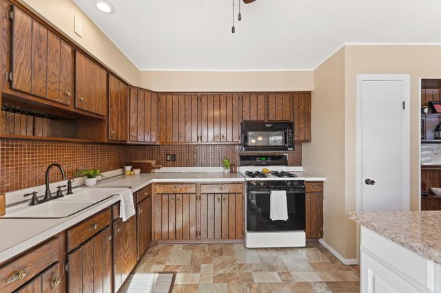 9320 Forrest Drive, Highland, IN 46322