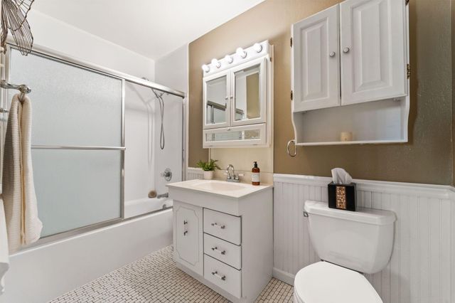 9320 Forrest Drive, Highland, IN 46322