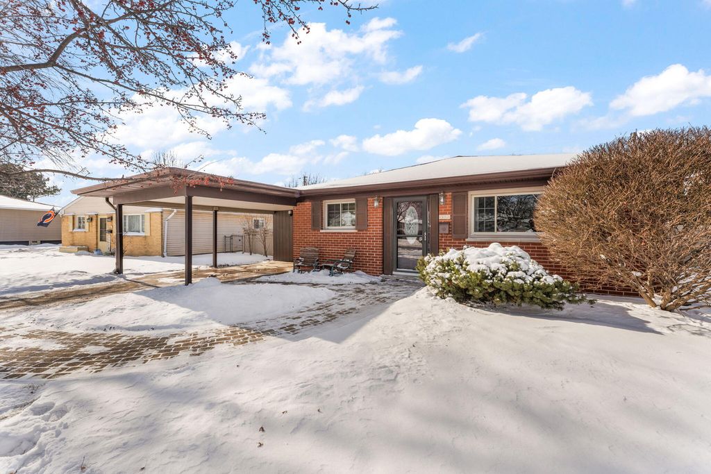 9320 Forrest Drive, Highland, IN 46322