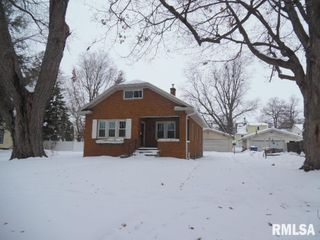 1620 N 3RD Street, Clinton, IA 52732