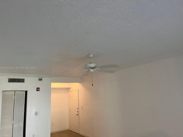 11601 SW 2nd St 21108, Pembroke Pines, FL 33025