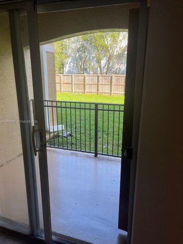 11601 SW 2nd St 21108, Pembroke Pines, FL 33025