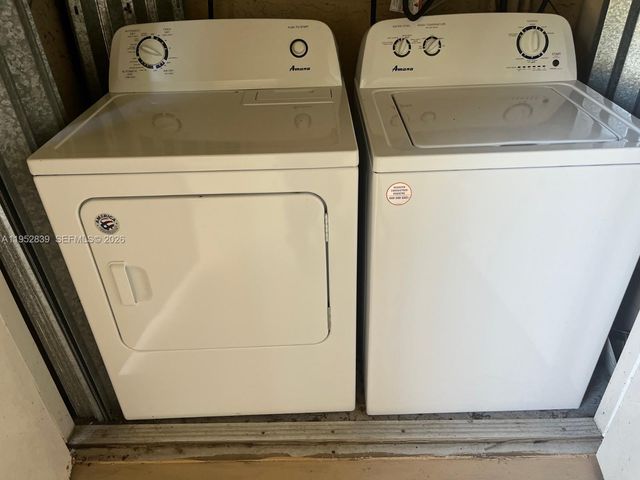 11601 SW 2nd St 21108, Pembroke Pines, FL 33025