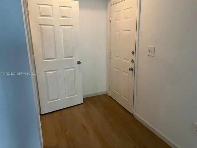 11601 SW 2nd St 21108, Pembroke Pines, FL 33025