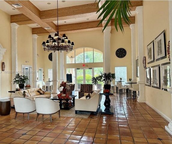 11601 SW 2nd St 21108, Pembroke Pines, FL 33025