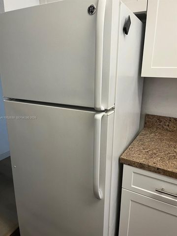 11601 SW 2nd St 21108, Pembroke Pines, FL 33025