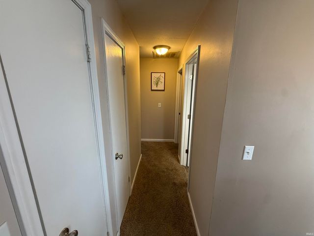 300 N Barclay Drive, Vincennes, IN 47591