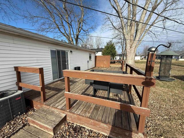 300 N Barclay Drive, Vincennes, IN 47591