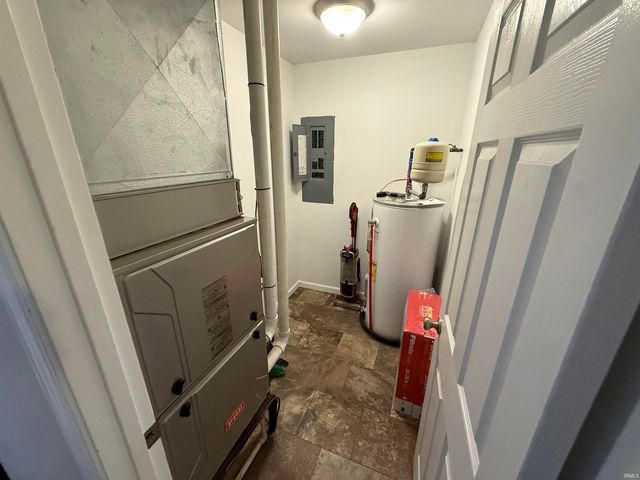 300 N Barclay Drive, Vincennes, IN 47591