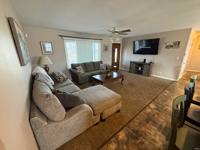 300 N Barclay Drive, Vincennes, IN 47591